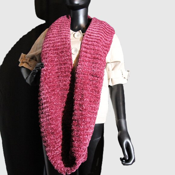 NWT Dillard Chunky Knit Infinity Scarf - Picture 6 of 10